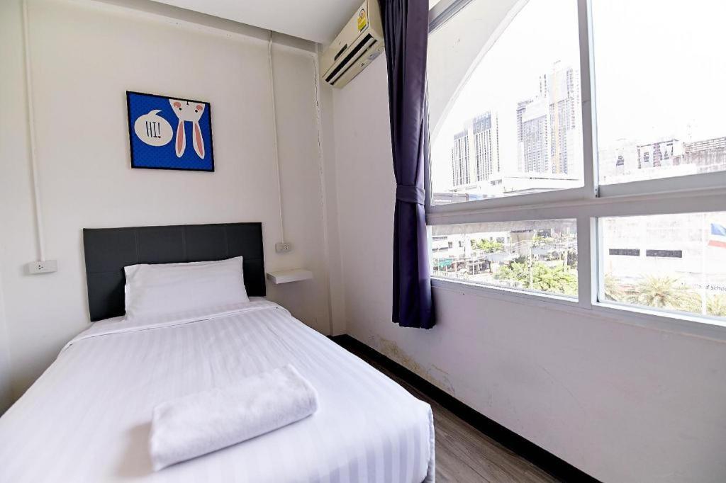 The Rabbit'S Hole Hostel Bangkok Eksteriør billede