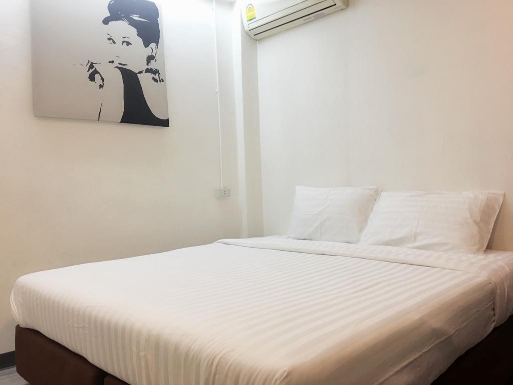 The Rabbit'S Hole Hostel Bangkok Eksteriør billede